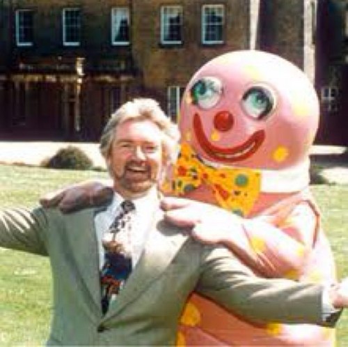 chad_hitch13's profile picture. Recently inducted into one of the tougest street gangs around.. south soldiers... ss4life.. massive chad kroeger fan!