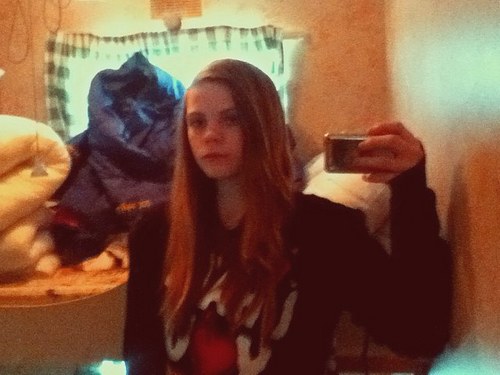 ZaraRockerr's profile picture. (8)I'm back, back in town And everything has changed  I feel, feel let down The faces stay the same  I see, see shadows Of who we used to be (8)