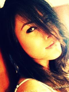 Hello all! I m Nia Sharma as ur Maanvi of ur fav show Ek Hazaaron Mein Meri Behna Hai...
thank u so much for all ur love!!