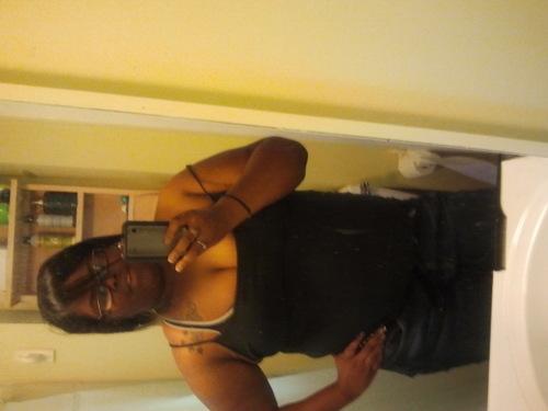 Idgaf who yhu are and the shit that you say cuz all of that shxt doesnt phase me :) Graduated from Berea High / Now im at LU #TeamSmokeDatShit #LU