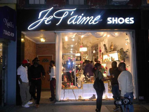 198 flatbush ave brooklyn ny (Across from the Barclay Center ) 347 799 1458