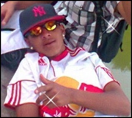 Eu sei que isso vai durar muito, porque melhor amigo a gente só tem um. Pode acontecer qq coisa,  eu vou continuar te amando deemais.  s2  * por @umajoaninha