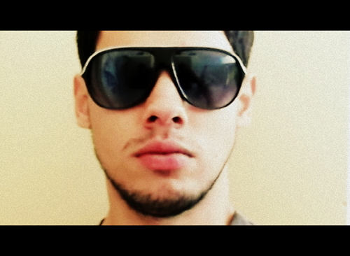 Se eu pudesse te dizer tudo o que sinto por você Te mudaria em relação a mim ♫