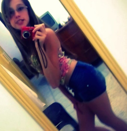 Aid's das @Suanenen_pikena @Jaadysz , bbe loirah do @cor1ng4a_ , nenem do @Douglinhaspg2 , retardada da @la_bechelli . s2