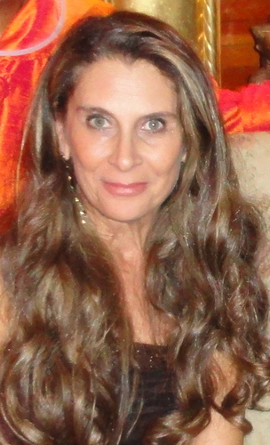 AndreaGary1's profile picture. Queen Of Kerfuffle -Professional Organizer, Space Stylist, Color Consultant and Custom Cabinetry Designer Bethenny Ever After Dream Dressing Room Designer