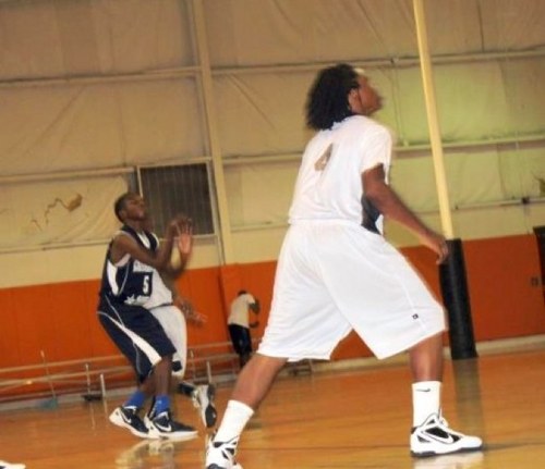 trying hard,living life and making the best out of it,tryna get a scholorship 4 ball and hopefully go pro.#AAU #Mohawk #Bulls #D.Rose #followback#TeamGrogan