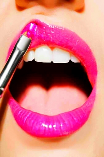 MUAHateYou's profile picture. Ridiculous things makeup artists deal with on a daily basis. I really wish I was making this shit up.