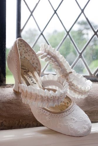 RoseauBridal's profile picture. A large new and exciting bridal shop opening in Shipley,spring 2011. Selling designer bridalwear, a wide range of bridesmaids dresses and prom gowns.