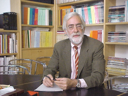 Pubblicitario , professore università di pavia, imprenditore , viaggio con piacere, fotografo . Moglie: Ivana, figli: Francesco, Stefano, nipoti: Lara, Mattia