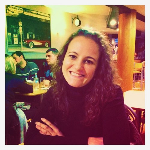 GloritxuBz's profile picture. 