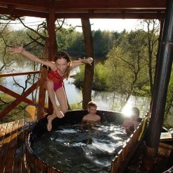 labapirts's profile picture. Varat ielēkt karstā ūdens baļļā, ieiet pirtī, redzēt skaisākos sapņus... http://t.co/AzA2mNpS