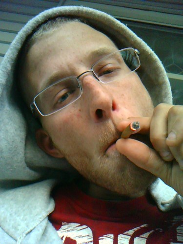 music/rap, hard workin blunt smoker #teamFollowback check my shit biotch :D