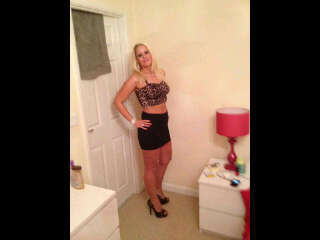 victorianewsum's profile picture. 