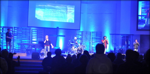 Praise-Apella is a contemporary Christian vocal band that sings for the praise of God's glory!
