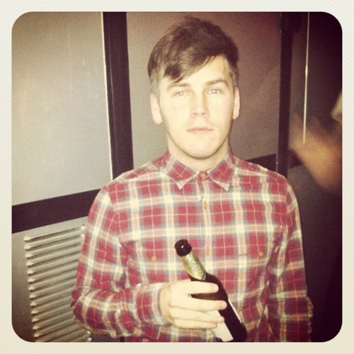 leonamongwolves's profile picture. married with kids. games and music because creativity and imagination or fantastic