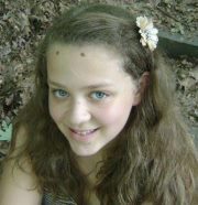 Taylor Swift is my life! I am a 100 percent Swiftie!!! My dream is to meet Taylor! She is my inspiration and I want to be just like her! 3