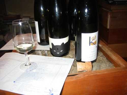 savoir_mere's profile picture. diminutive...loves wine, biking, baseball, travel, hiking, history and whisky...but not all necessarily at the same time