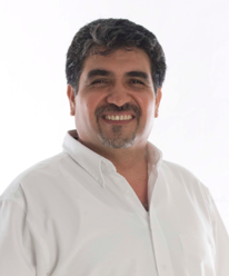Persona, padre, hijo, amigo, profesor.
Con la convicción firme, debemos mejorar nuestra sociedad, para hacer de este planeta, un lugar mejor para vivir