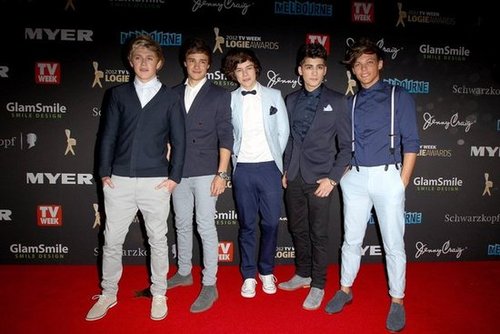 For all the girls that lives revolve around Harry Styles, Zayn Malik, Niall Horan, Louis Tomlinson and Liam Payne and live in Australia!