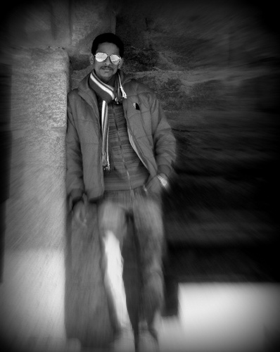 DMangesh2's profile picture. i CLICK the thing's and convert it into images 🎥📸😉