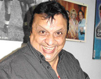 Soy Actor, Profesor, Director de Teatro, Productor de TV y Cine