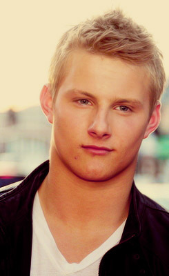 Xander is fucking perfect, kay? Bye ~ #TeamLudwig #LivItUp