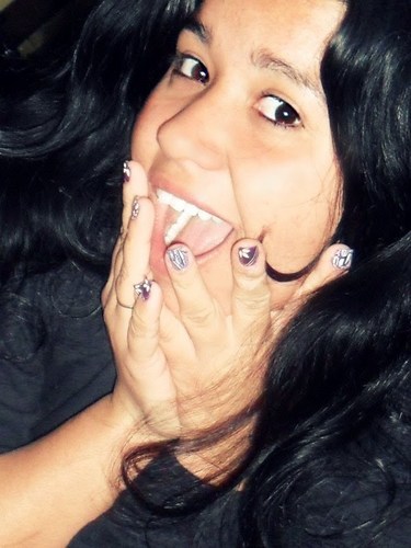Apenas uma menina com sonhos a serem realizados *--* Gostou? Follow-me