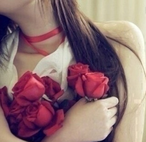 samoy_15's profile picture. أنثى مخمليهـ / تعيش في أحضان الـورد ••❥ أعـشـق الخيـوول منـذ طفولتـي وأحـببـت الـورد في أنـوثـتي أضعت طريق العوده إليگ ..