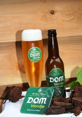 domblondbier's profile picture. Verkrijgbaar bij gasterij De Oale Marckt. Ook als cadeau verpakt in een ouderwets kratje, met bierglas en viltjes..DOM blond
,het gaat om de inhoud.