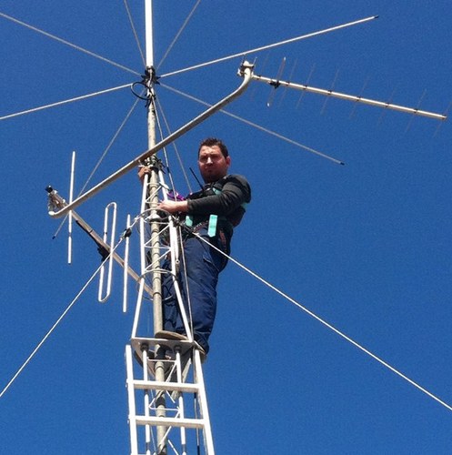 CarlosEB5DPI's profile picture. 