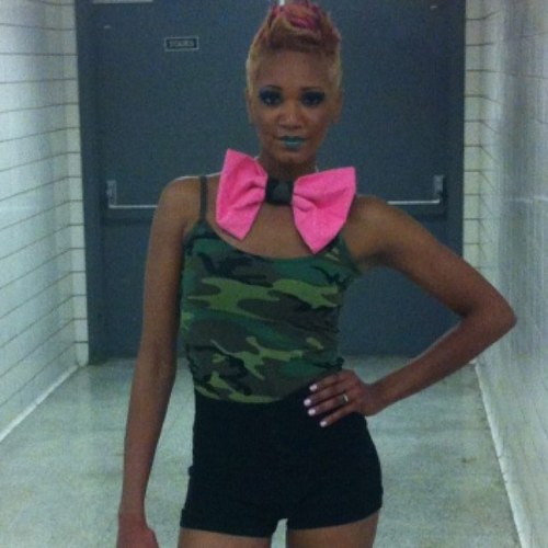 smrjv5's profile picture. hey people dont be shy i dont bite :)