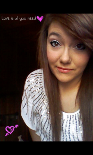 I don't be that far baby, if you look at the sky ,who will still see de same stars..(L)