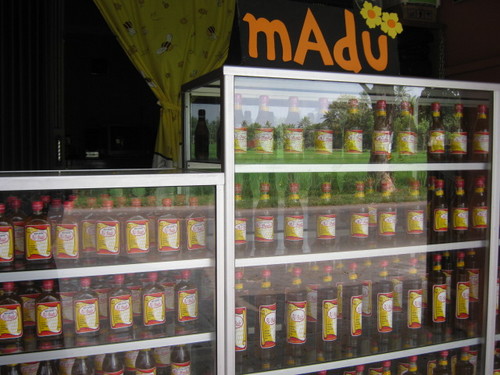 peternak lebah madu asli dan service elektronik dan jasa lain