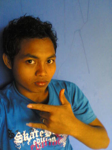 refkymaluter's profile picture. Putra Maluku Utara