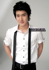 Aku ini seorang cowok ganteng. 
Follow aku ya @fuadnaxbogor.
okkayyyy thank's.. :)
