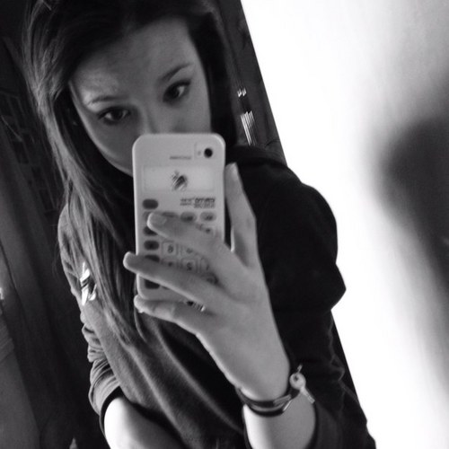 julijahs's profile picture. follow me and i follow u back| juliaas99@instagram follow me there!