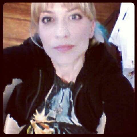 WendySharak's profile picture. Dancing over the abyss