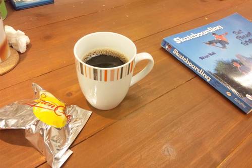 美容師アシスタント（゜∨゜）アルコール♪カフェイン摂取♪騒ぐ♪無茶♪THE 低血圧(-_-;)