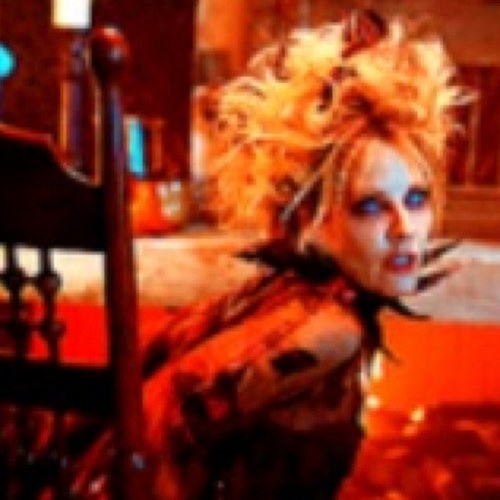 OnceNomWitch's profile picture. Storybrooke Baker, Dealer, works for Gold/I enjoy romantic strolls and eating the neighborhood children #OUAT RP