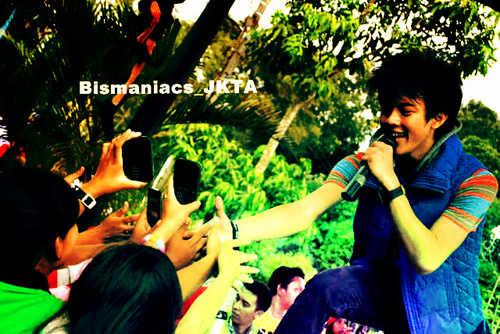 the real fanbase bismaniacs from jakarta. allways support @bismakarisma .  we hope B.K can follback this fanbase. amin :)
 #PEACEUP ☮ #RESPECT