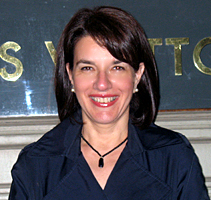 Dedicated professional with Marketing, Recruiting Sales Communications skills. Fluent in Italian