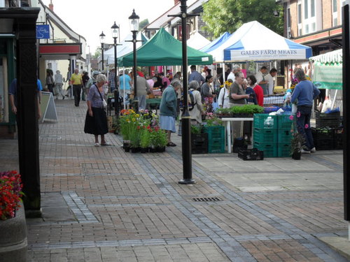 Thornbury Farmers Market - Every First and Third Thursday between 9am and 1:30pm