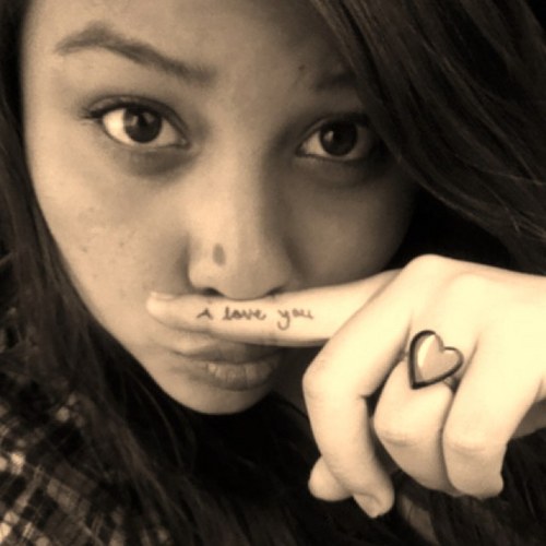 d_musicislove's profile picture. peekaboo!!! im ari buu ! im fun size..hate liars and stupidz... I'm taken by Kayle William Ikaaka Allen❤❤ follow my instagram @bunnyboo1_2