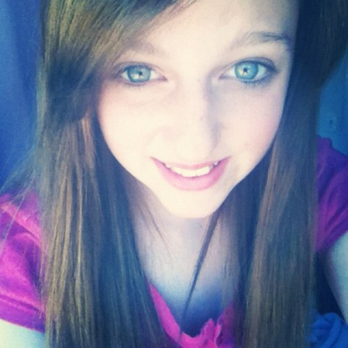 taylerlovesyou1's profile picture. 