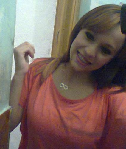 Emilly brenda #Sãopaulina , Ruffles && coca-cola && chocolate && as vezes uma baladinha pra descontrair.