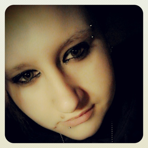 Pierced & inked up EMT; single mother of 2 beautiful kids; love the paranormal & everything dealing with it.. thats about it. ツ ♥
