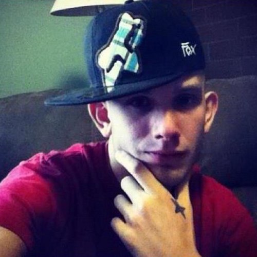 RichardVaught's profile picture. Hi I'm Richard I'm a Recording Artist, Producer, Song Writer and Performer. Pictures taken by samsung galaxy note 2 I love my followers. Goal 30k. THANKS!