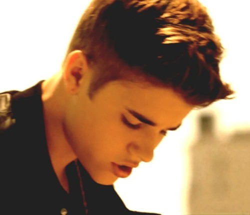 Verified Belieber     ▁ ▂ ▃ ▄ ▅ ▆ ▇ ▋█ ▌ Boyfriend -Justin Bieber