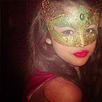 i love selena gomez like a love song.