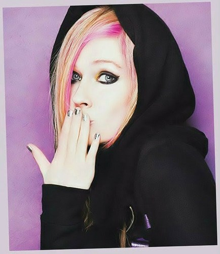 Esse Fã clube , foi feito em homenagem a diva Avril Ramona Lavigne *-* Sigo de Volta (:
